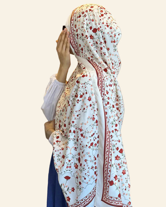 دقة طباعة الورد الأحمر على القماش - خامة باردة ومريحة لا تسبب الانزلاق وتدوم طويلاً.
Detailed Botanical Print Scarf - Breathable Lightweight Material for Summer and Spring Seasons.
